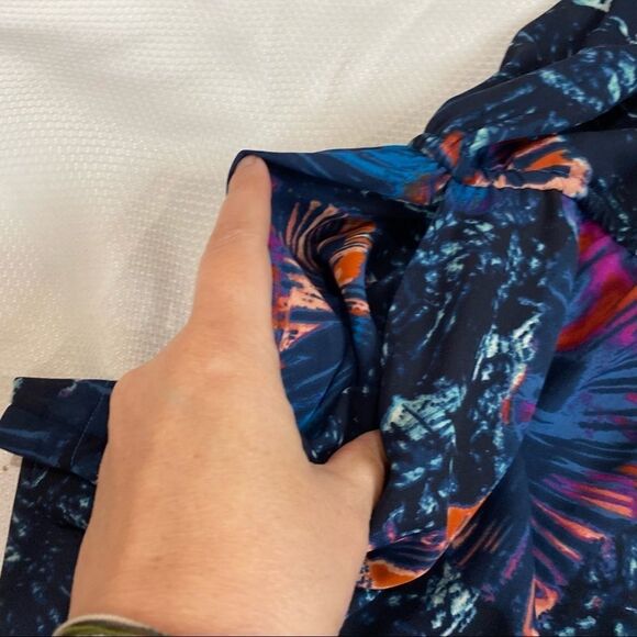 BCBGMaxazaria Dark Tropical Print V Neck Romper - Picture 4 of 8